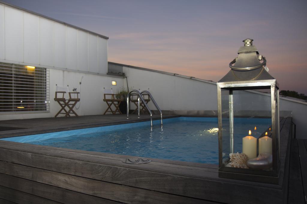 Pavi Apts Ljubljana - Private Rooftop Swimming Pool Szoba fotó