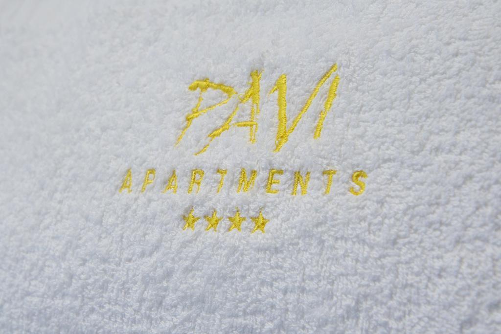 Pavi Apts Ljubljana - Private Rooftop Swimming Pool Szoba fotó